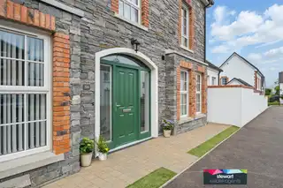 54 Harlow GreenImage 4
