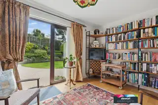 17 Kensington ManorImage 13