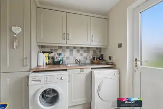 17 Kensington ManorImage 11
