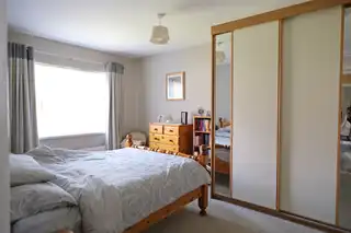 61 Glenwood GardensImage 12