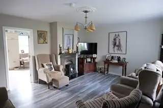 61 Glenwood GardensImage 3