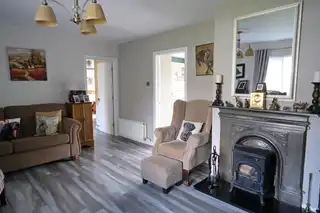 61 Glenwood GardensImage 4