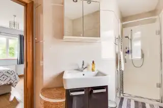 51 Greenhill RoadImage 23