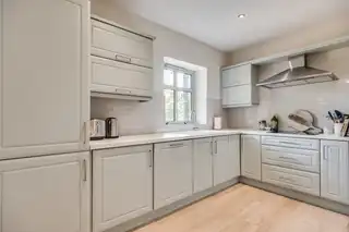 3 Laurel GroveImage 10