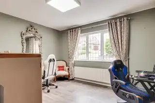 37 The LimesImage 10