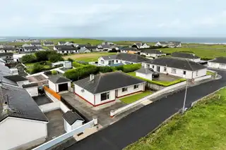 Image 1 for 31 Tullan Strand Road