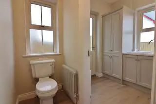 27 Saint Anne'sImage 21
