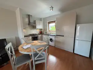 Apt 6 39 Thorndyke StreetImage 8