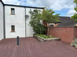 Apt 6 39 Thorndyke StreetImage 10