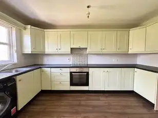 50 Oak GroveImage 5