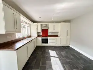 6 Glencar MeadowsImage 11