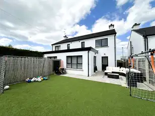 5 Loughans ViewImage 12