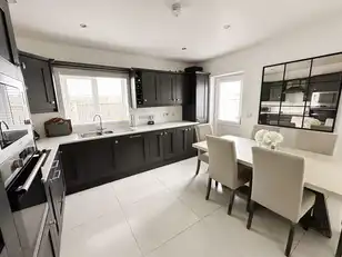 5 Loughans ViewImage 17