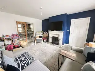 7 Strawhill ManorImage 6