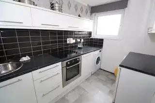 13C Riverdale HouseImage 7
