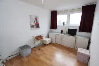13C Riverdale HouseImage 8