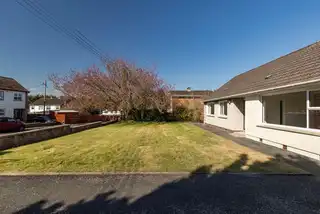 Image 4 for 6 Plantation Avenue