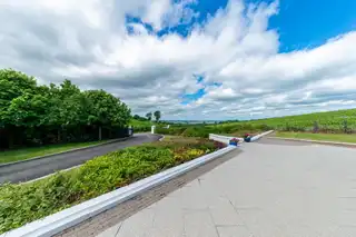 9 Mountain RoadImage 9