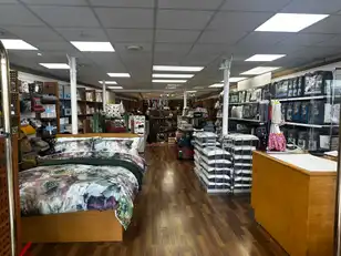 Prominent Retail UnitImage 2
