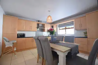 11 Ashwood HeightsImage 13