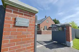 20 Hillsborough RoadImage 4