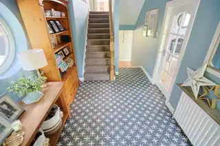 20 Hillsborough RoadImage 8
