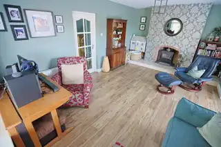 20 Hillsborough RoadImage 15