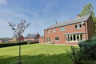 20 Hillsborough RoadImage 115