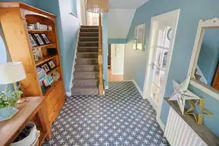 20 Hillsborough RoadImage 10