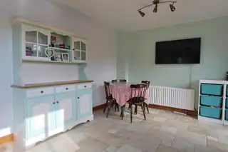 38 Glebe Hill ManorImage 8