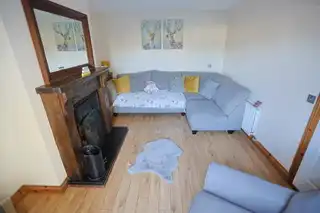 38 Glebe Hill ManorImage 4