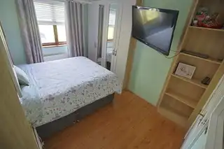 38 Glebe Hill ManorImage 23