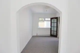2 Lakeview ParkImage 10