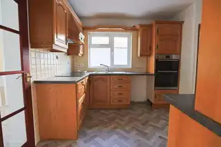 2 Lakeview ParkImage 14