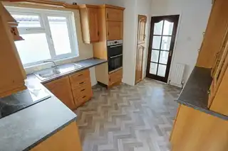 2 Lakeview ParkImage 13