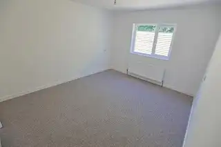 2 Lakeview ParkImage 25