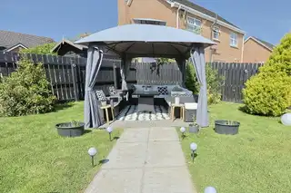 232 The HollowsImage 64