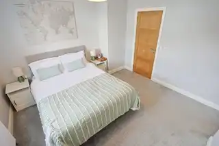 4 Linen HallImage 29