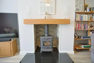 4 Linen HallImage 5