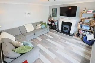 235 Kernan Hill ManorImage 7