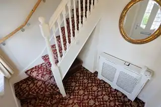 16 Riverdale CrescentImage 4