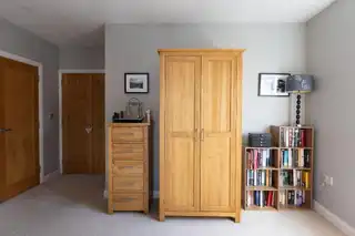 2 Bachelors AvenueImage 48