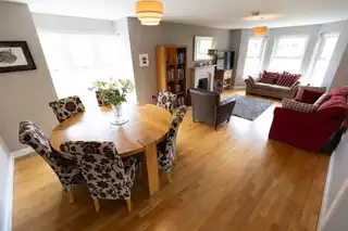 2 Bachelors AvenueImage 17