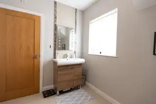 2 Bachelors AvenueImage 54