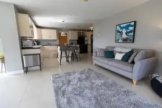 2 Bachelors AvenueImage 30