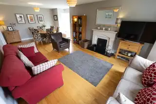 2 Bachelors AvenueImage 9