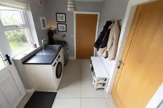 2 Bachelors AvenueImage 35