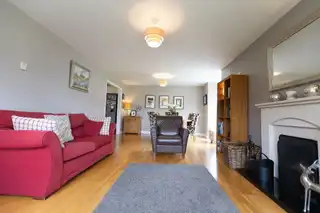 2 Bachelors AvenueImage 10