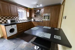 28 The OaksImage 12