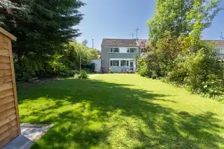14 Rosemount AvenueImage 38